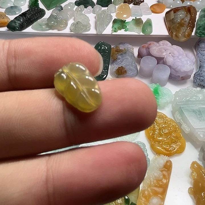 翡翠未镶嵌颈饰天然翡翠