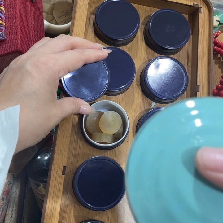 盖碗我在外面吃饭呢你在