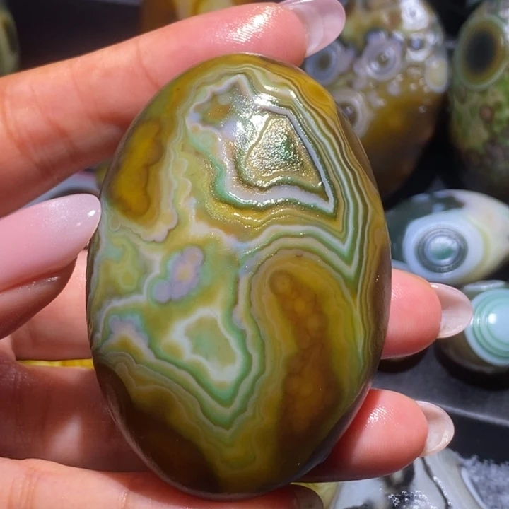 玛瑙/玉髓未镶嵌珠宝奇石31