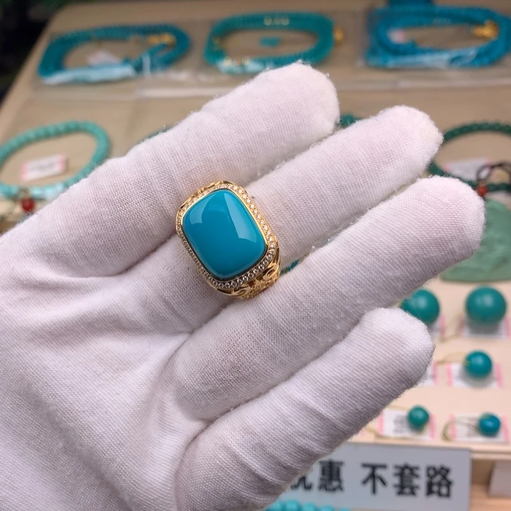 18K金镶嵌绿松石珠宝奇石