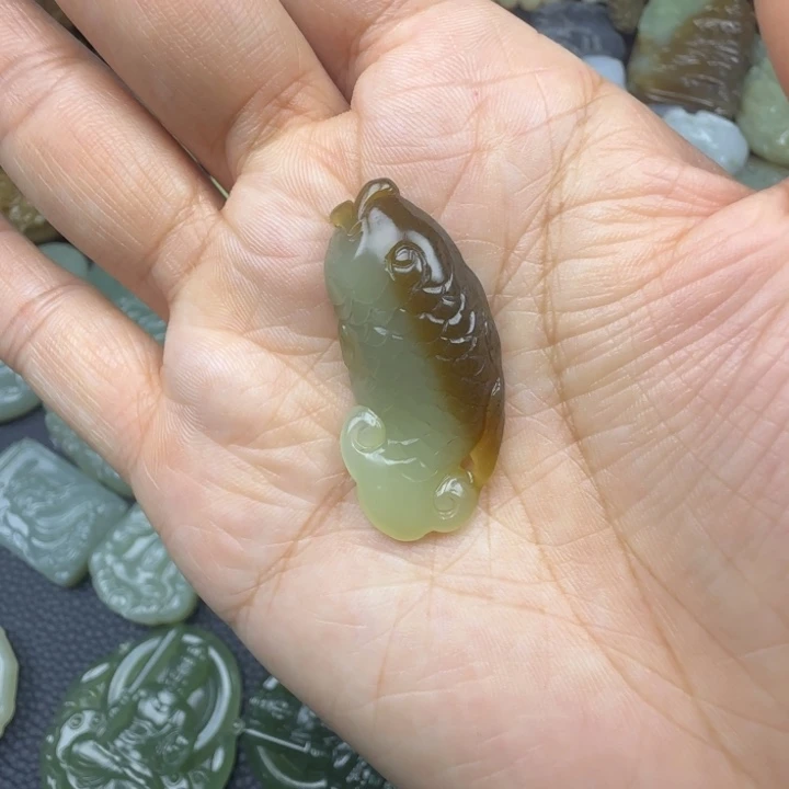 和田玉未镶嵌珠宝奇石