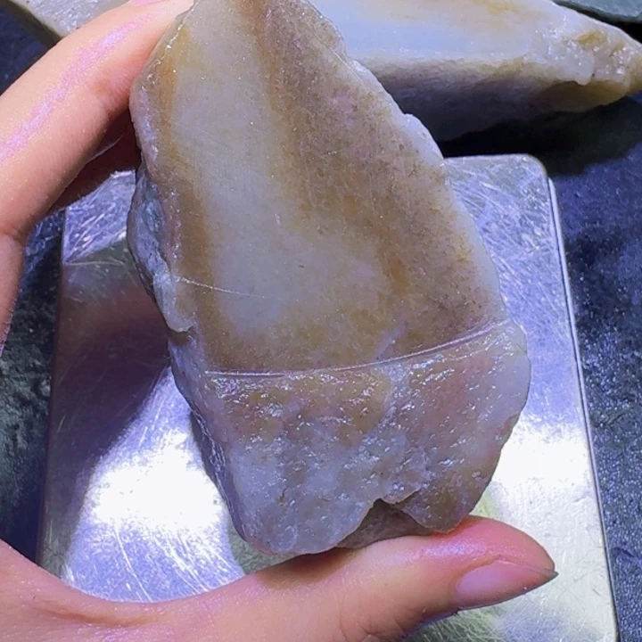 和田玉未镶嵌珠宝半成品