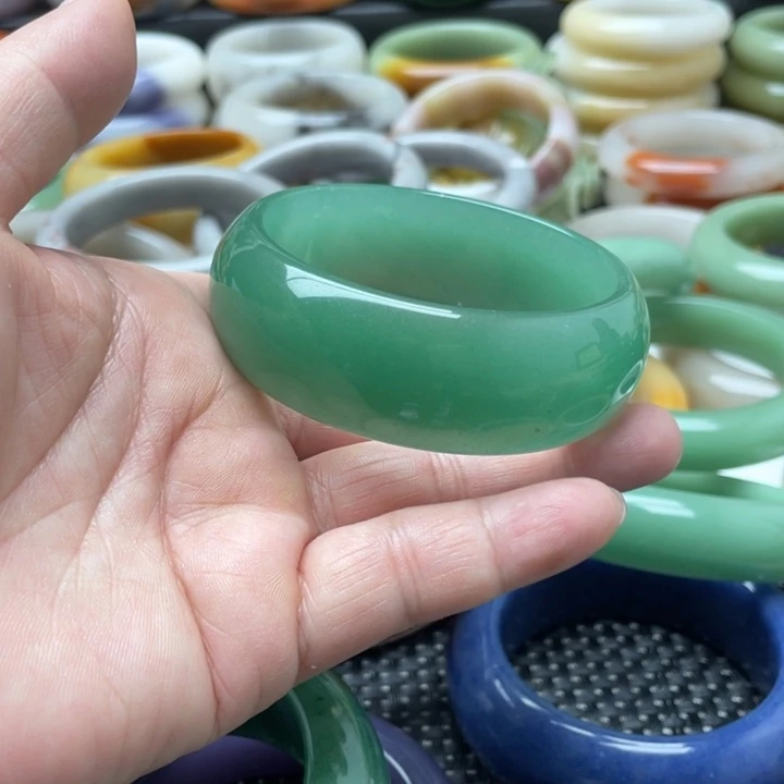 石英质玉手镯未镶嵌?****零