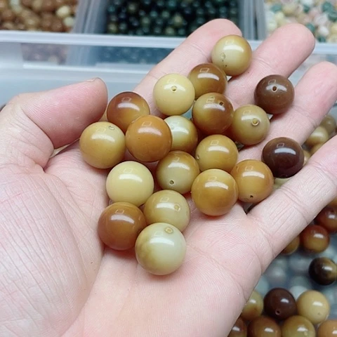吊坠白玉菩提16瑕疵焦糖圆20颗