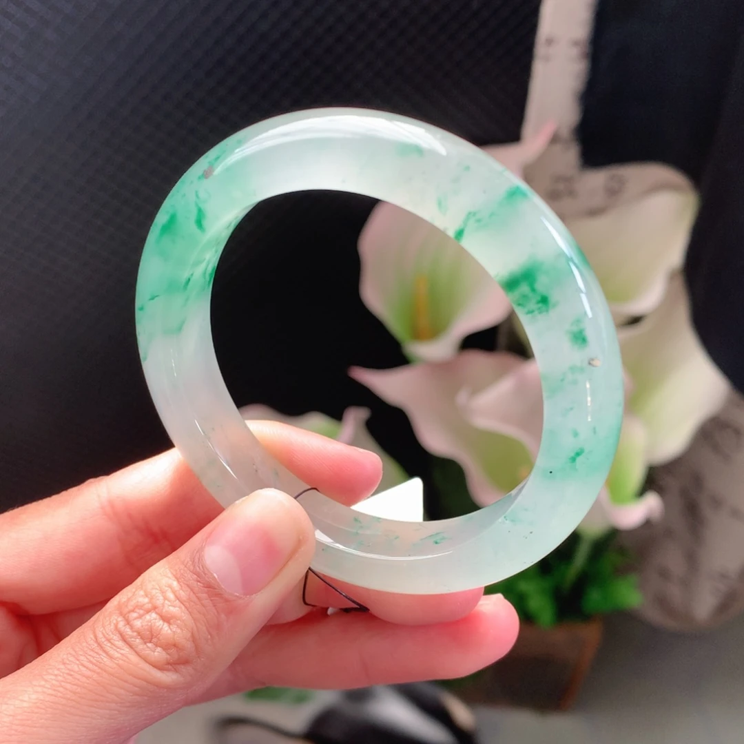 石英质玉未镶嵌手镯