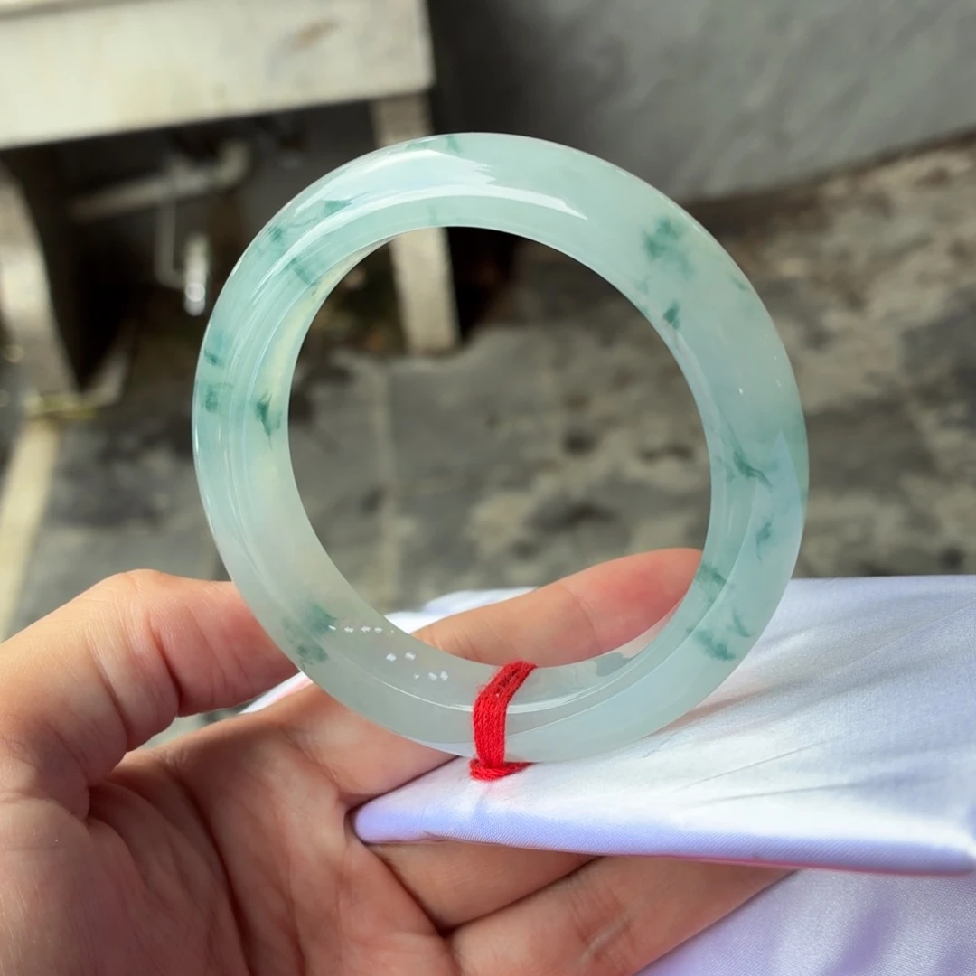 翡翠手镯未镶嵌天然缅甸翡翠手镯