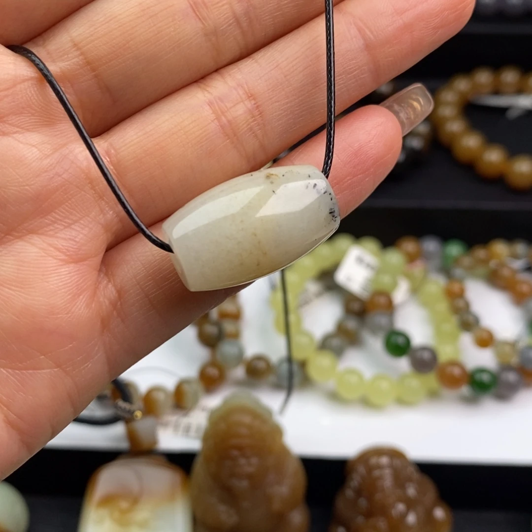 和田玉未镶嵌手串