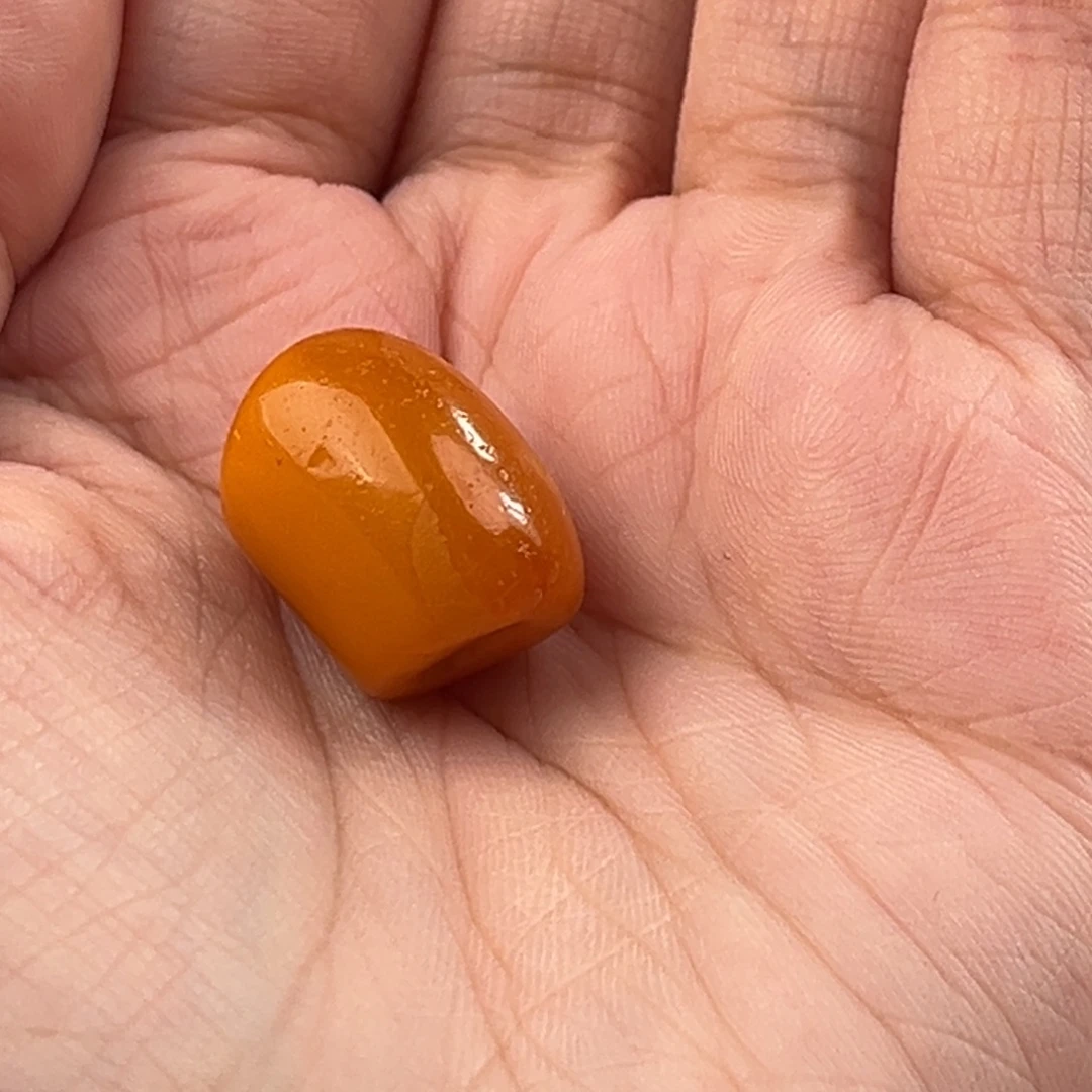 漁***翁蜜蜡未镶嵌颈饰老蜜蜡