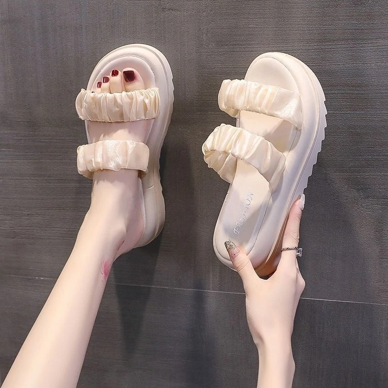 B30仙女风拖鞋女2024夏新款网红时尚防滑百搭褶皱厚底一字拖鞋