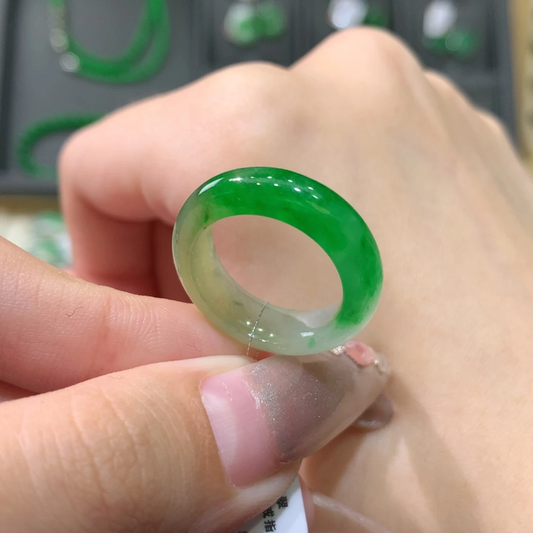 翡翠戒指未镶嵌11-12黄加绿