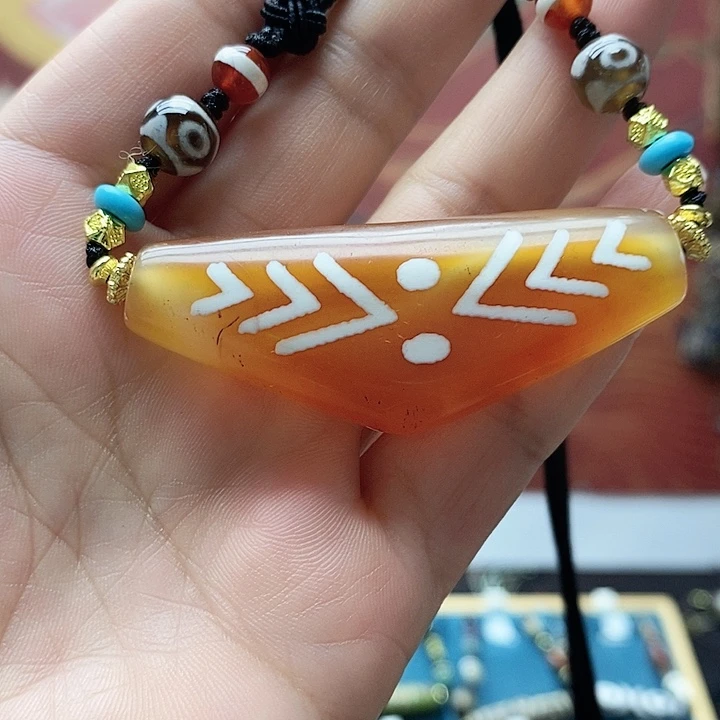 玛瑙/玉髓颈饰合金