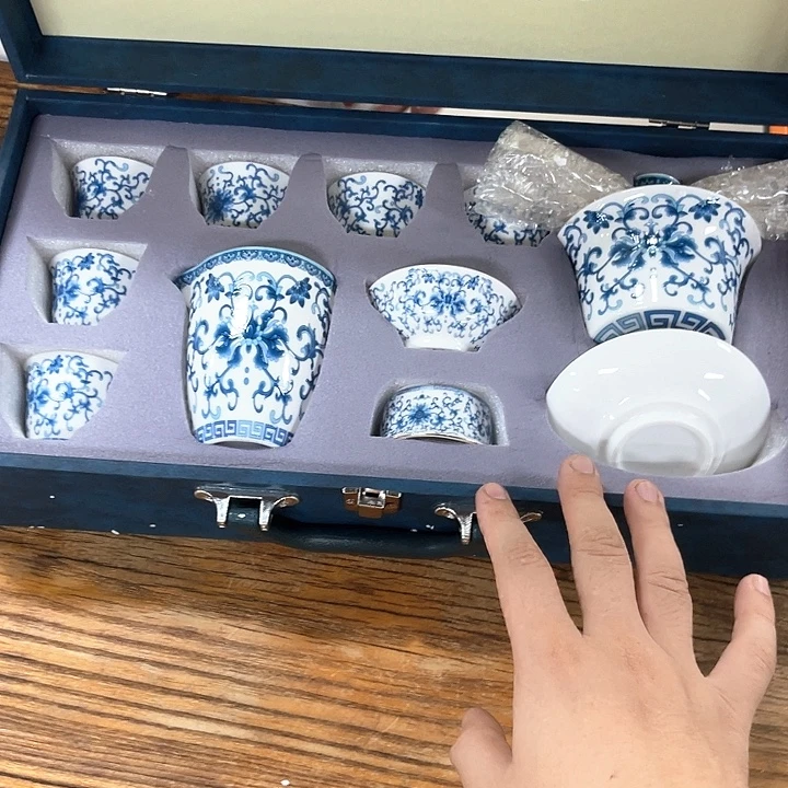 孤品茶具套装等。