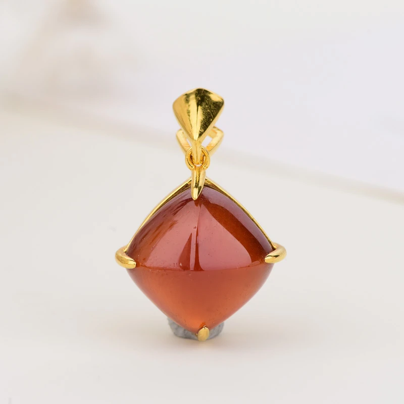 18k唐塔吊坠经典款LC179