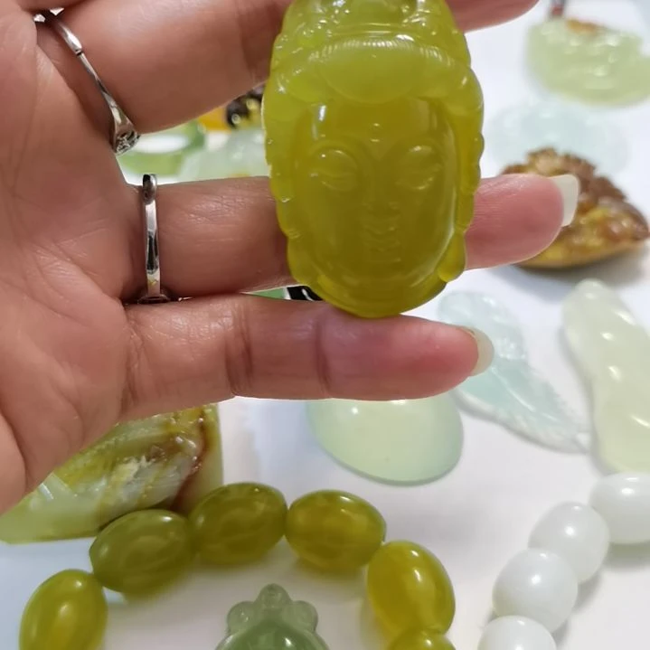 蛇纹石玉未镶嵌吊坠