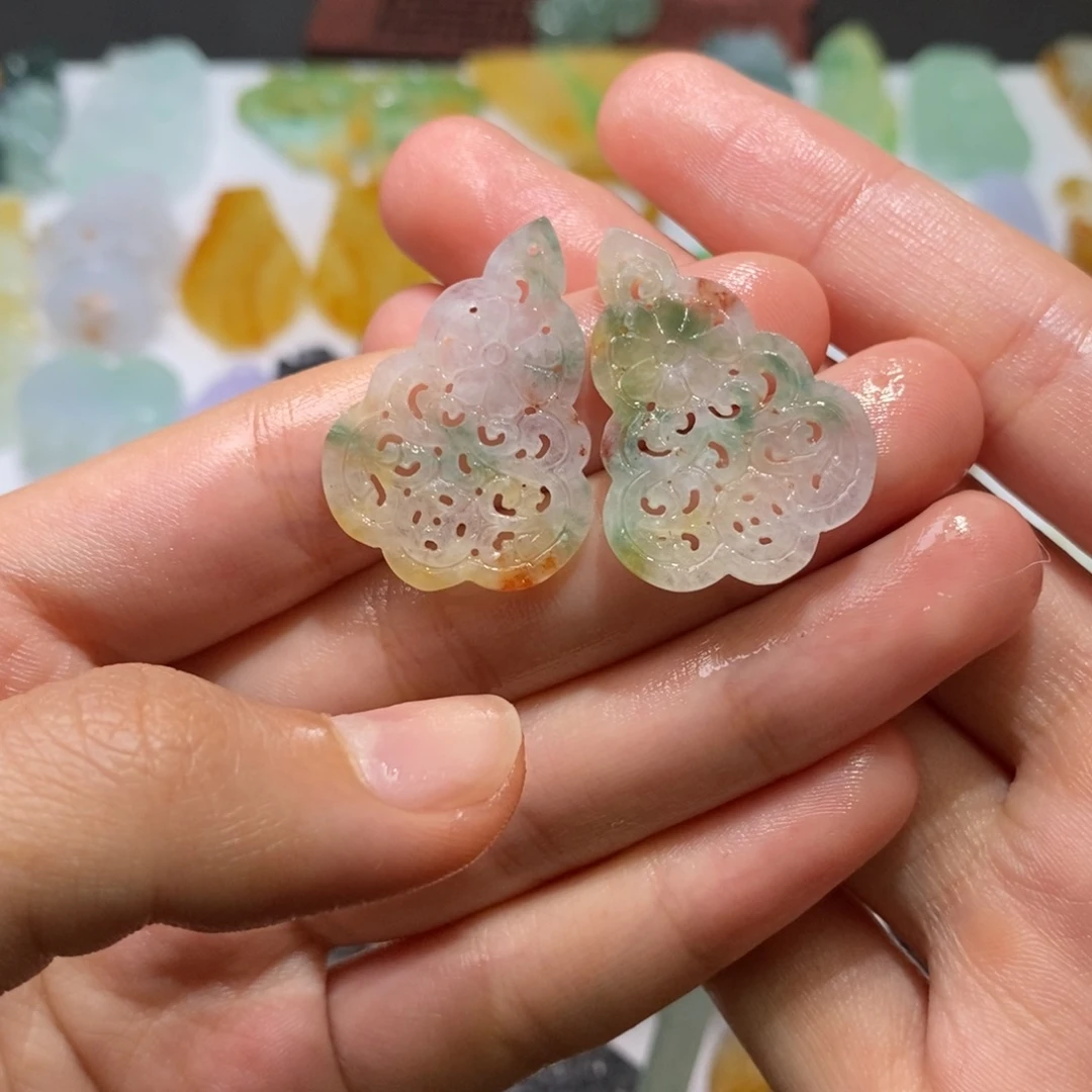 定制翡翠未镶嵌耳饰