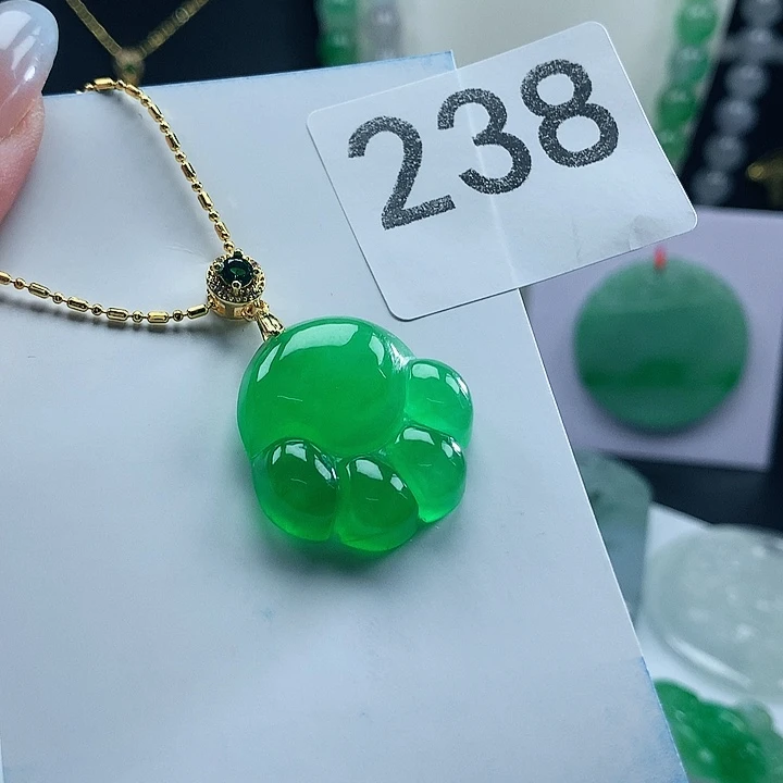 翡翠未镶嵌吊坠(赠链)