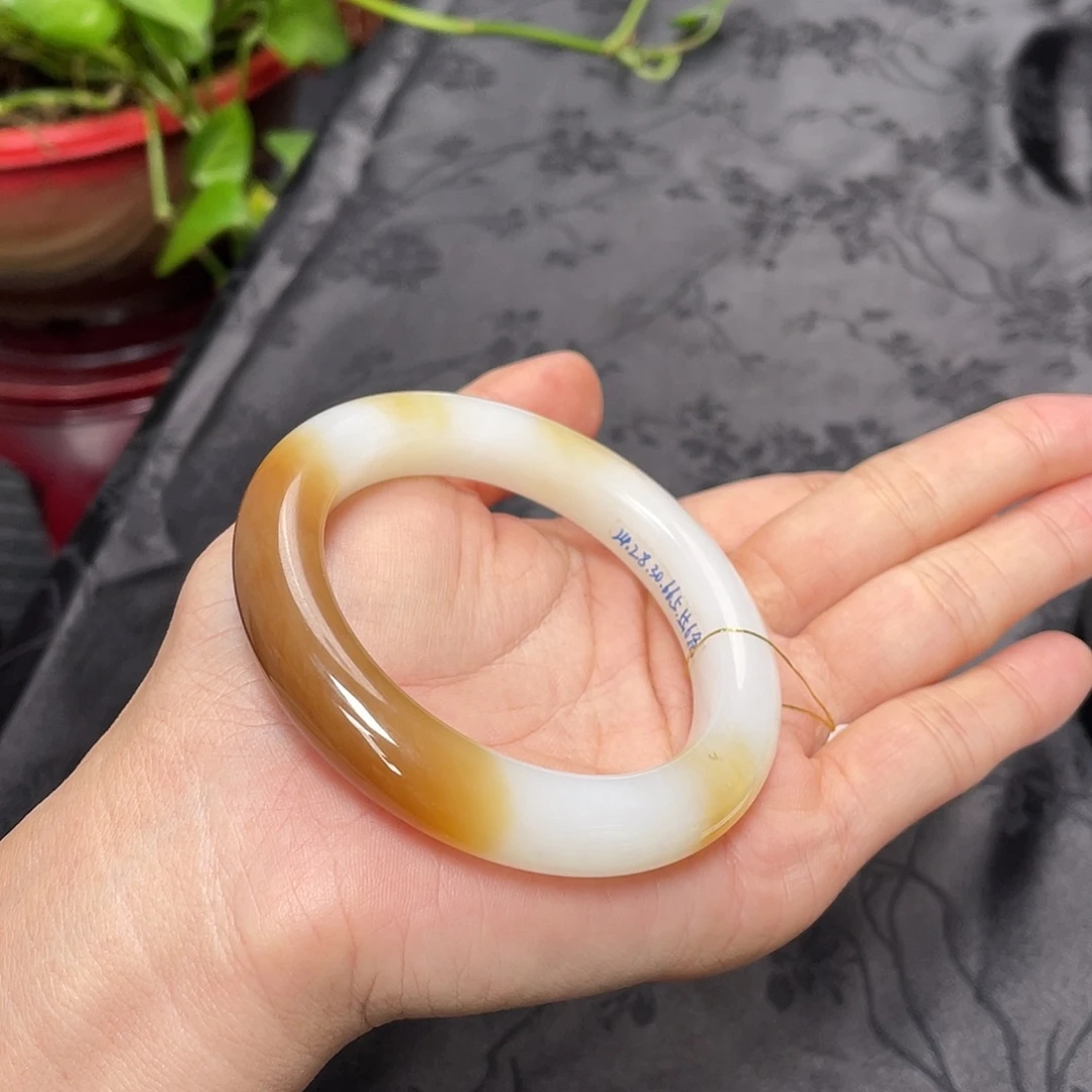 和田玉未镶嵌手镯-糖白