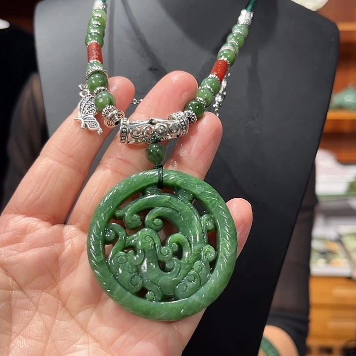 颈饰未镶嵌和田玉