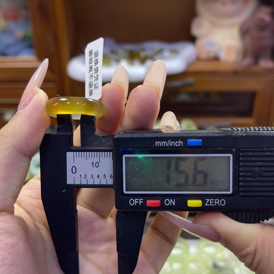 蛇纹石玉未镶嵌手镯4