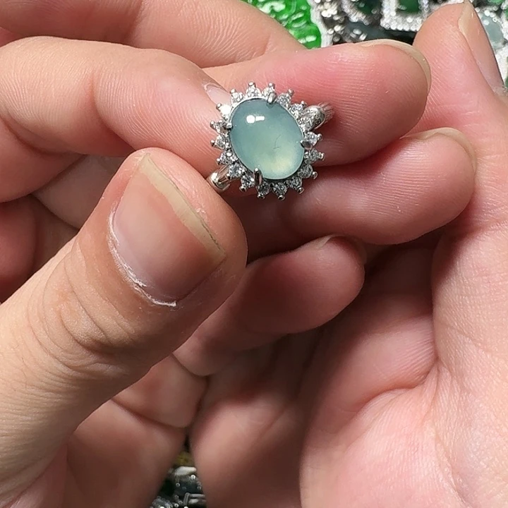 翡翠未镶嵌颈饰天然A货翡翠放漏