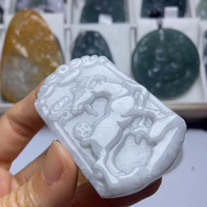 颈饰未镶嵌翡翠翡翠