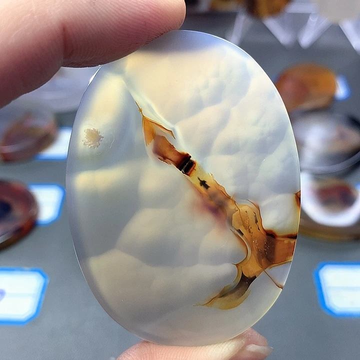 未镶嵌颈饰玛瑙/玉髓