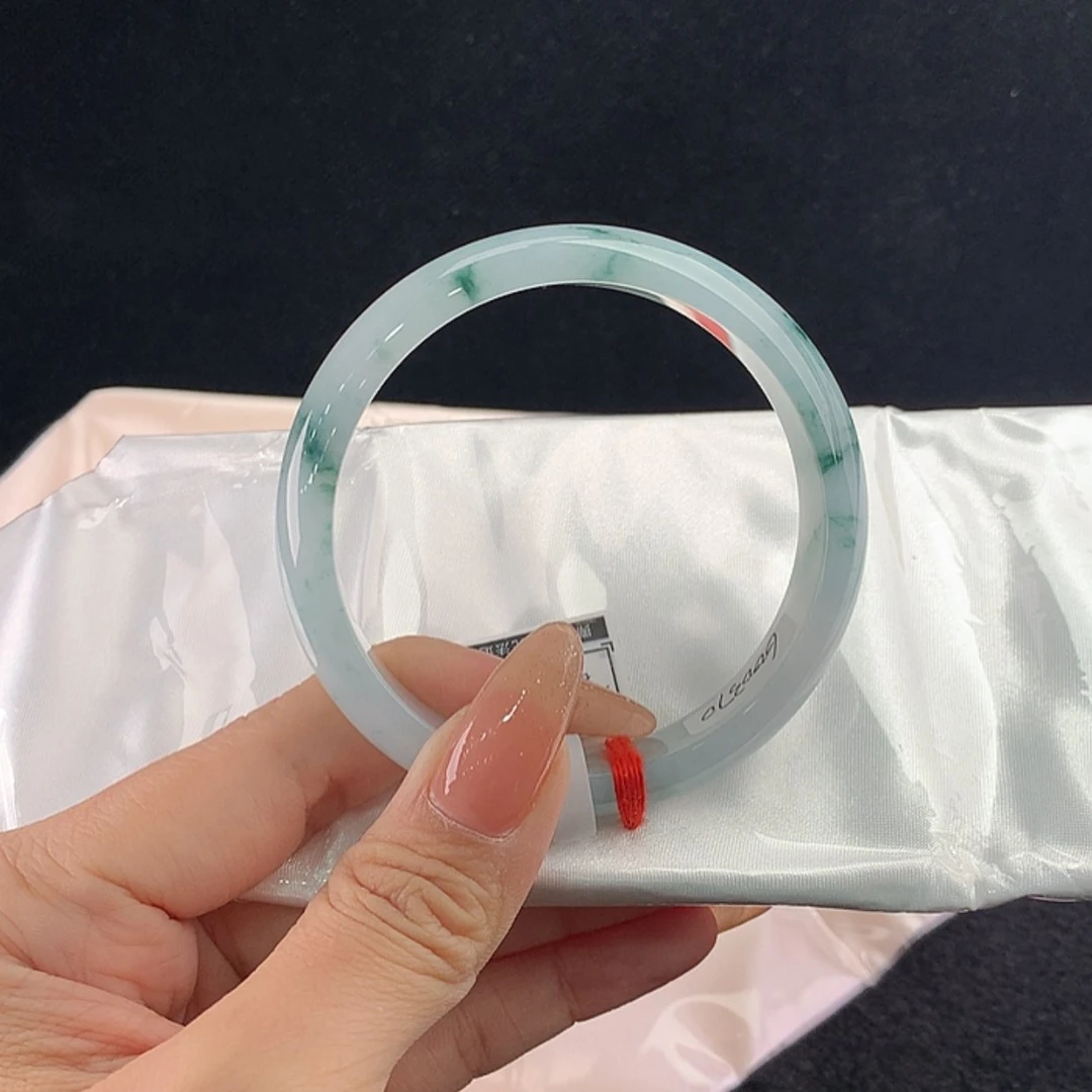 【闪购商品】未镶嵌手镯翡翠正60