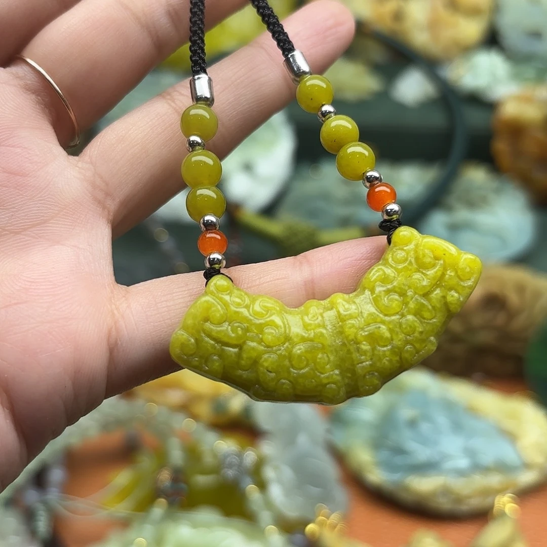 蛇纹石玉合金颈饰