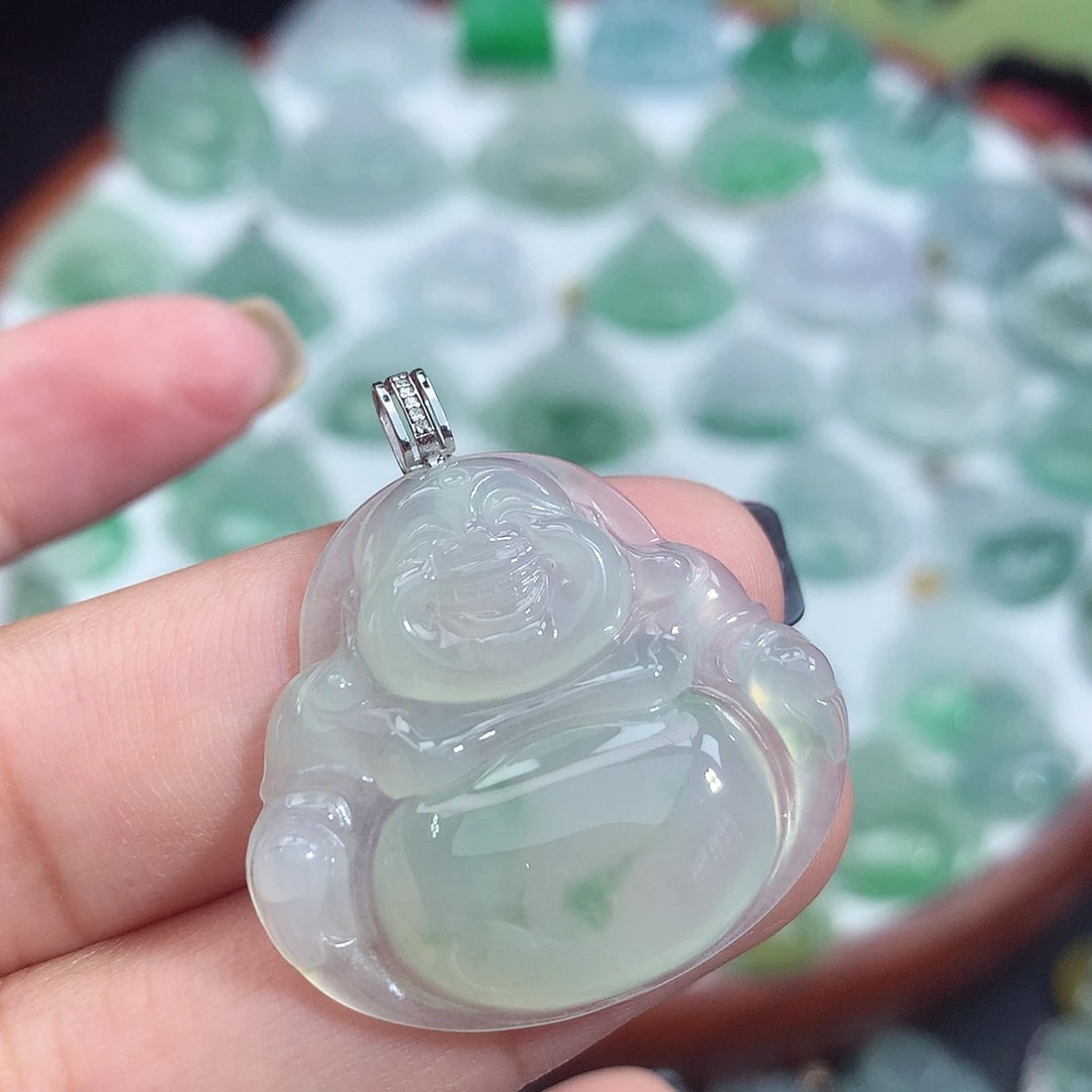 翡翠未镶嵌颈饰佛公