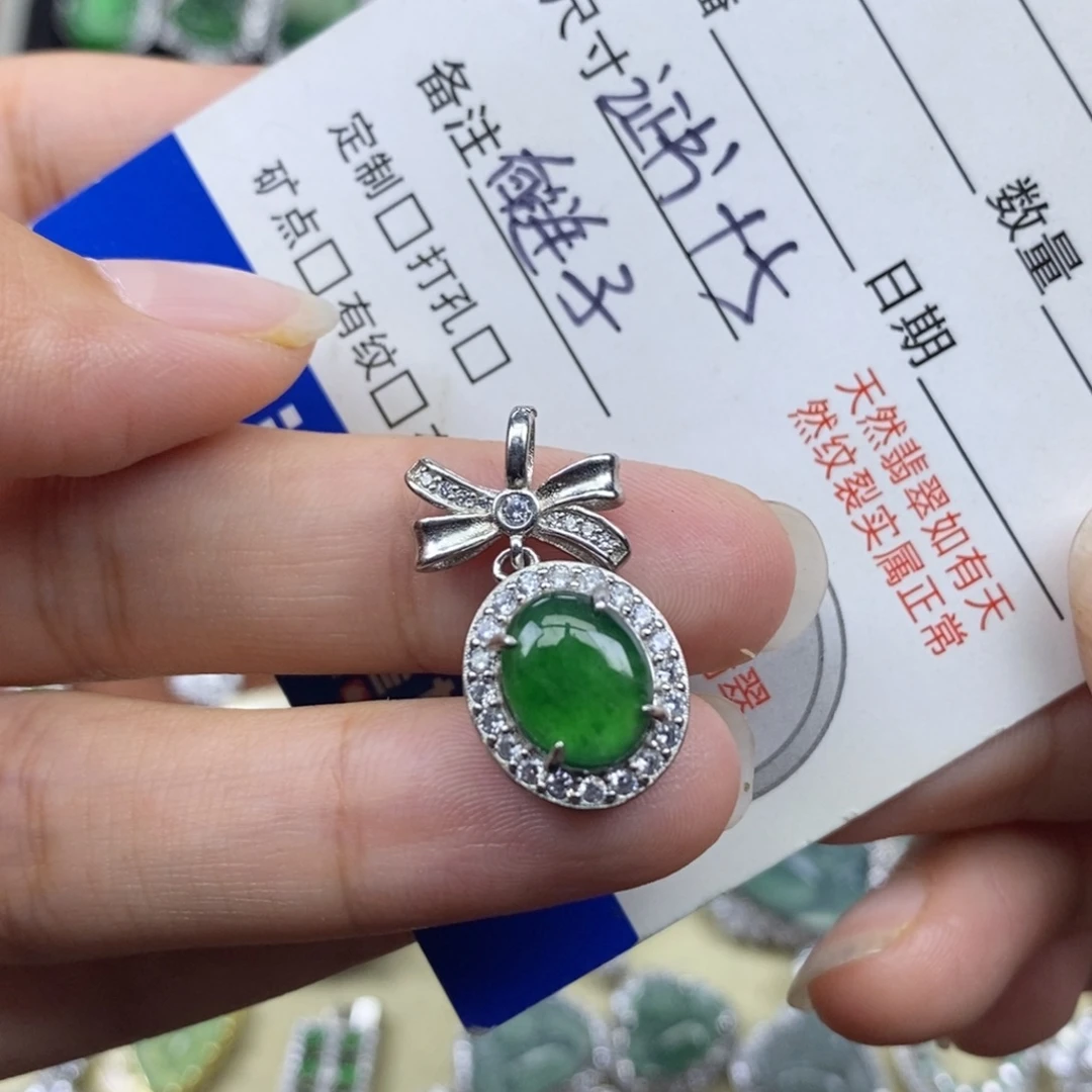 翡翠未镶嵌颈饰天然