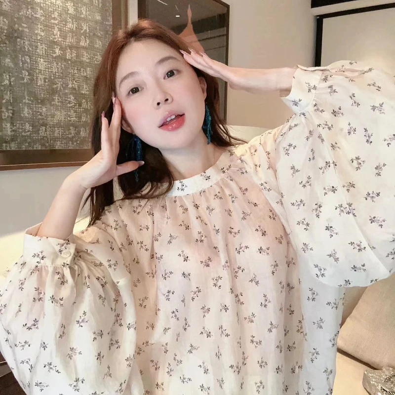 【BORAKOO】米色碎花中式灯笼娃娃衫