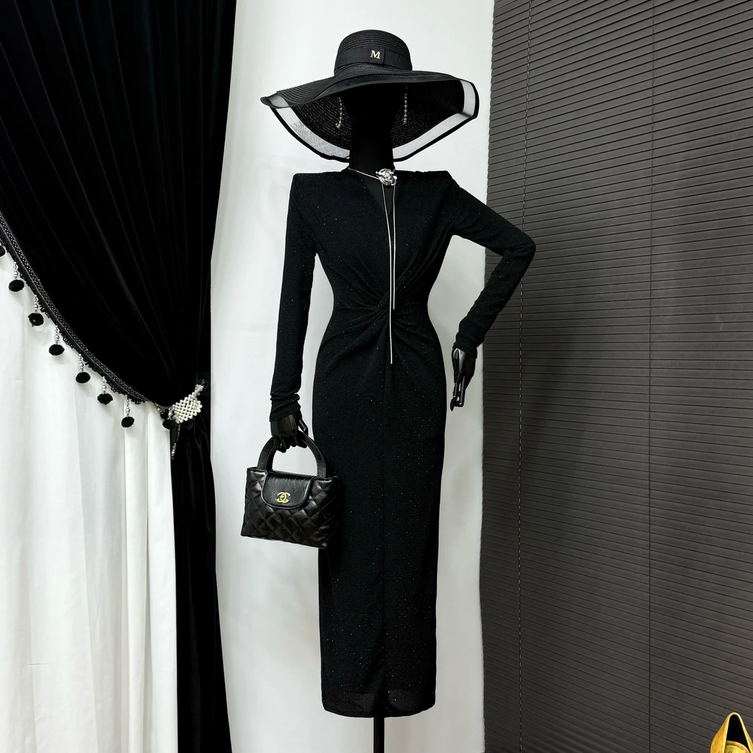 黑色法式钻点不规则裙设计师长款连衣裙针织收腰休闲轻奢气质百搭