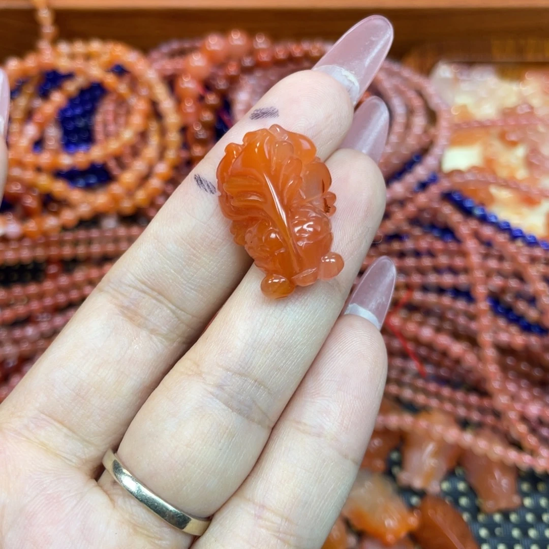 南红玛瑙未镶嵌配饰金鱼