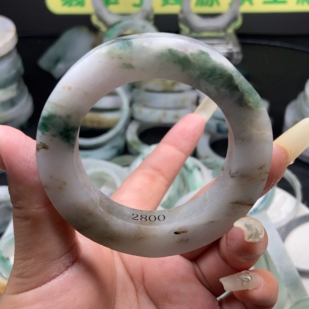 鈊***╮定制翡翠手镯未镶嵌