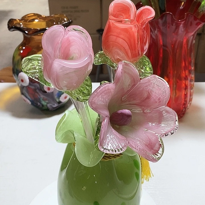 百合花高30厘米宽10厘米