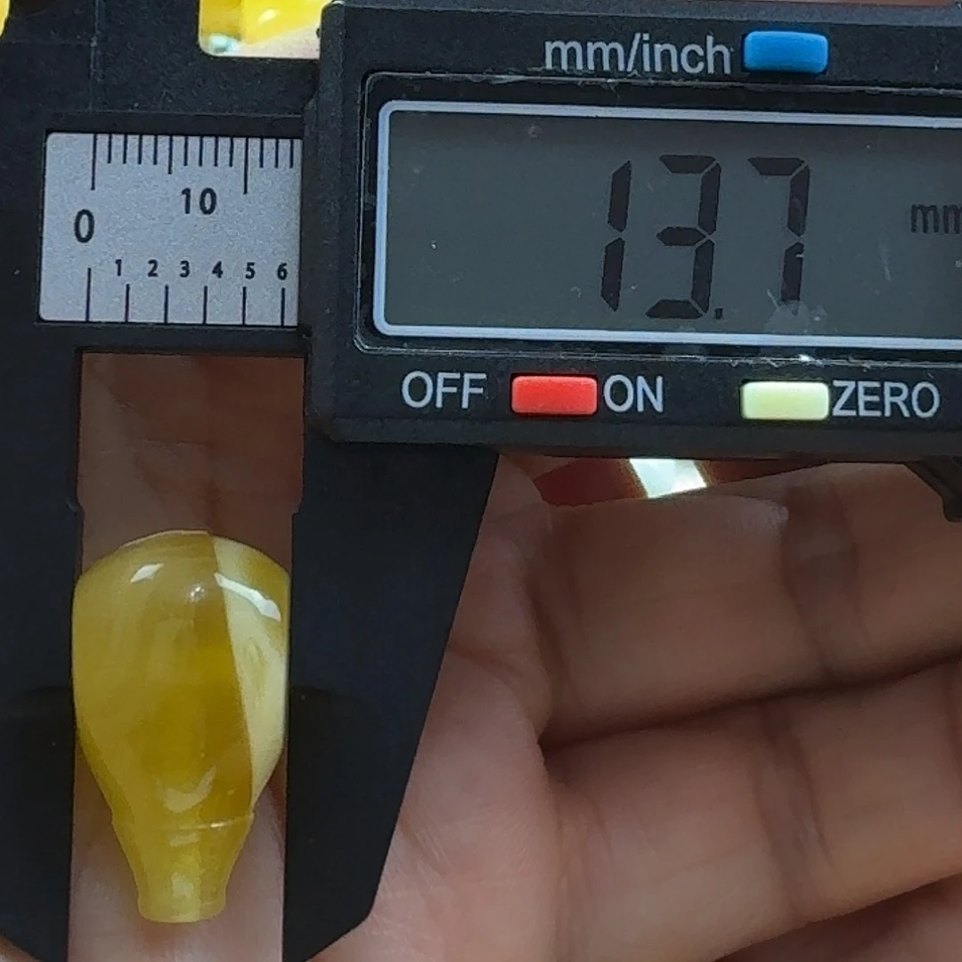 蜜蜡未镶嵌裸石30杂