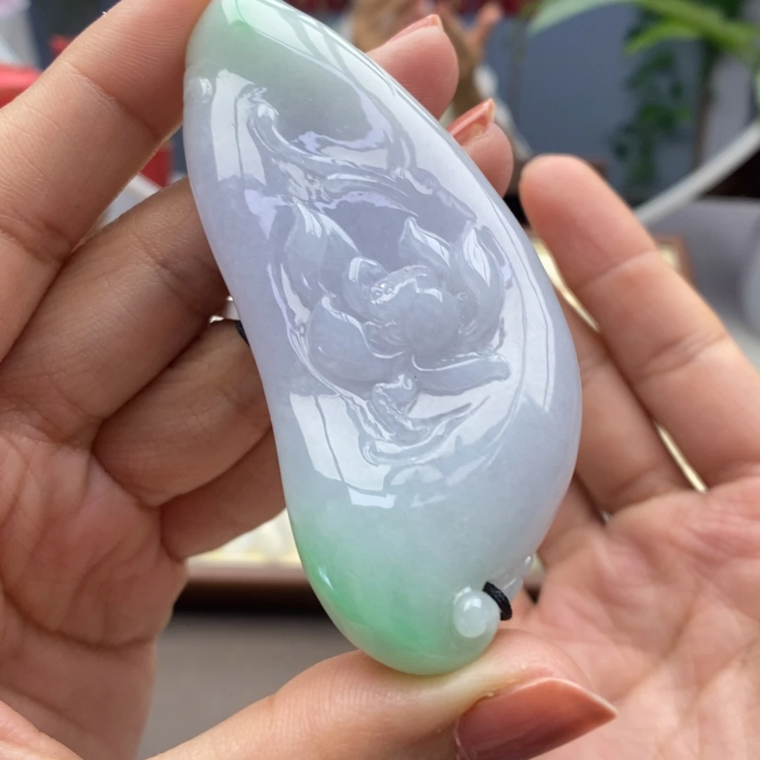 翡翠未镶嵌颈饰吊坠92