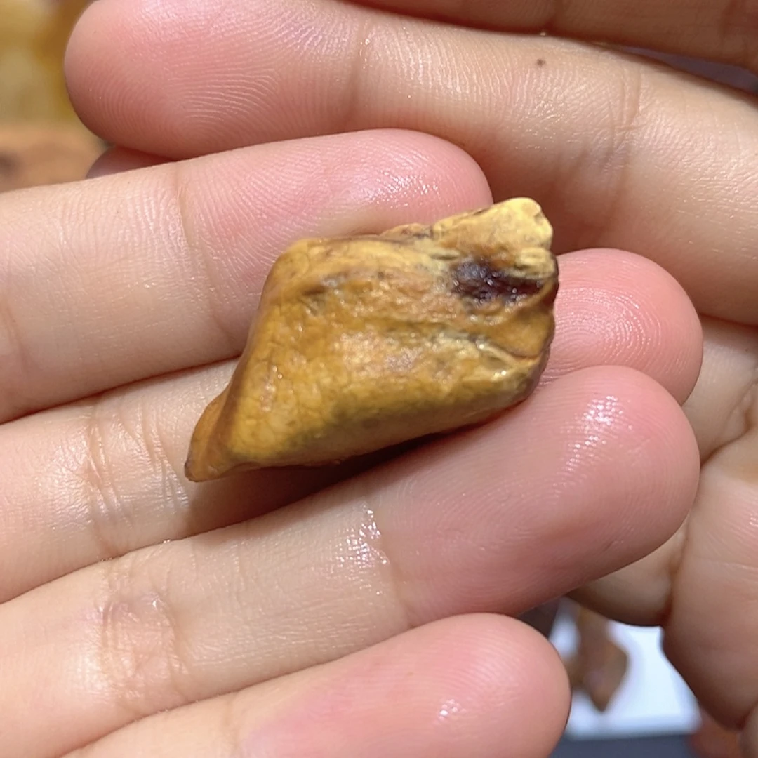 定制琥珀蜜蜡原石