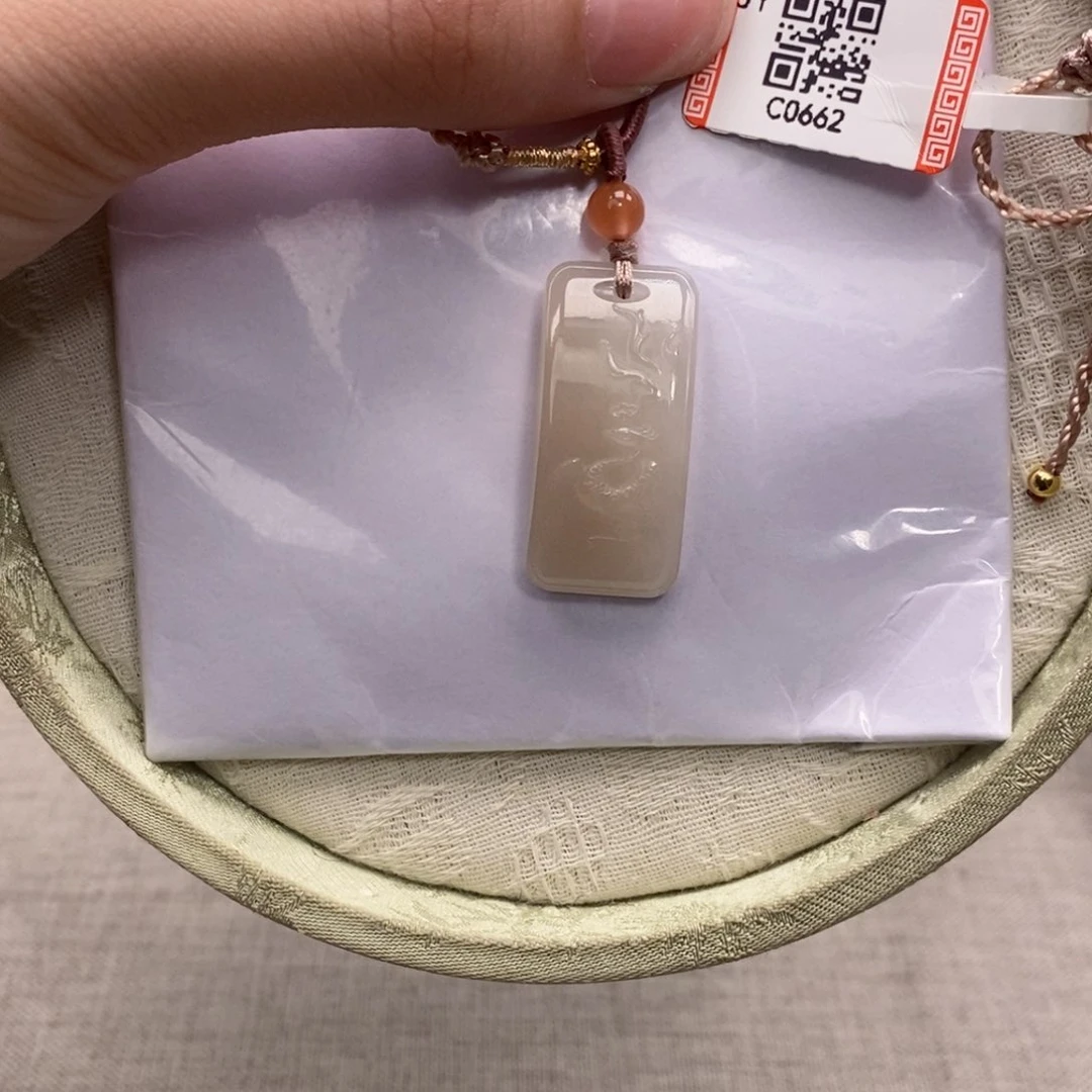 颈饰未镶嵌和田玉牌