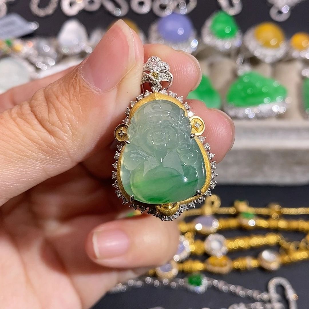 翡翠18K金镶嵌戒指