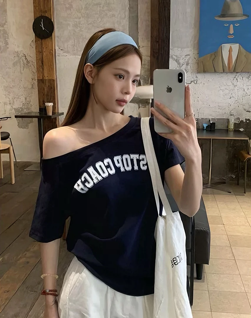 美式字母印花藏青色斜肩短袖t恤女夏季不规则上衣