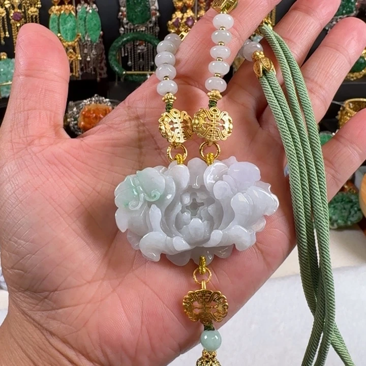 翡翠未镶嵌颈饰吊坠