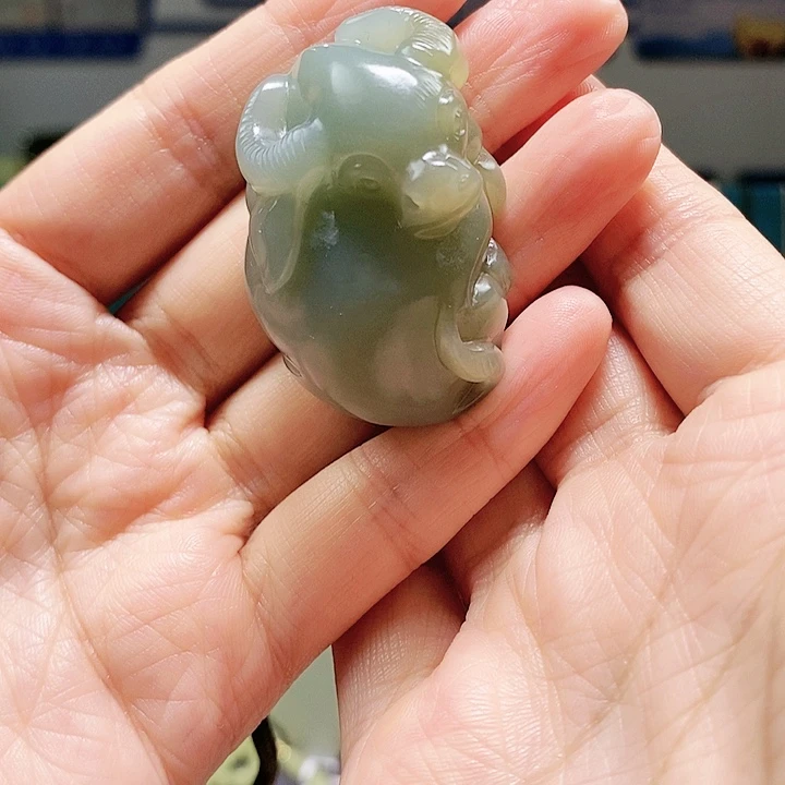 【闪购商品】颈饰未镶嵌和田玉