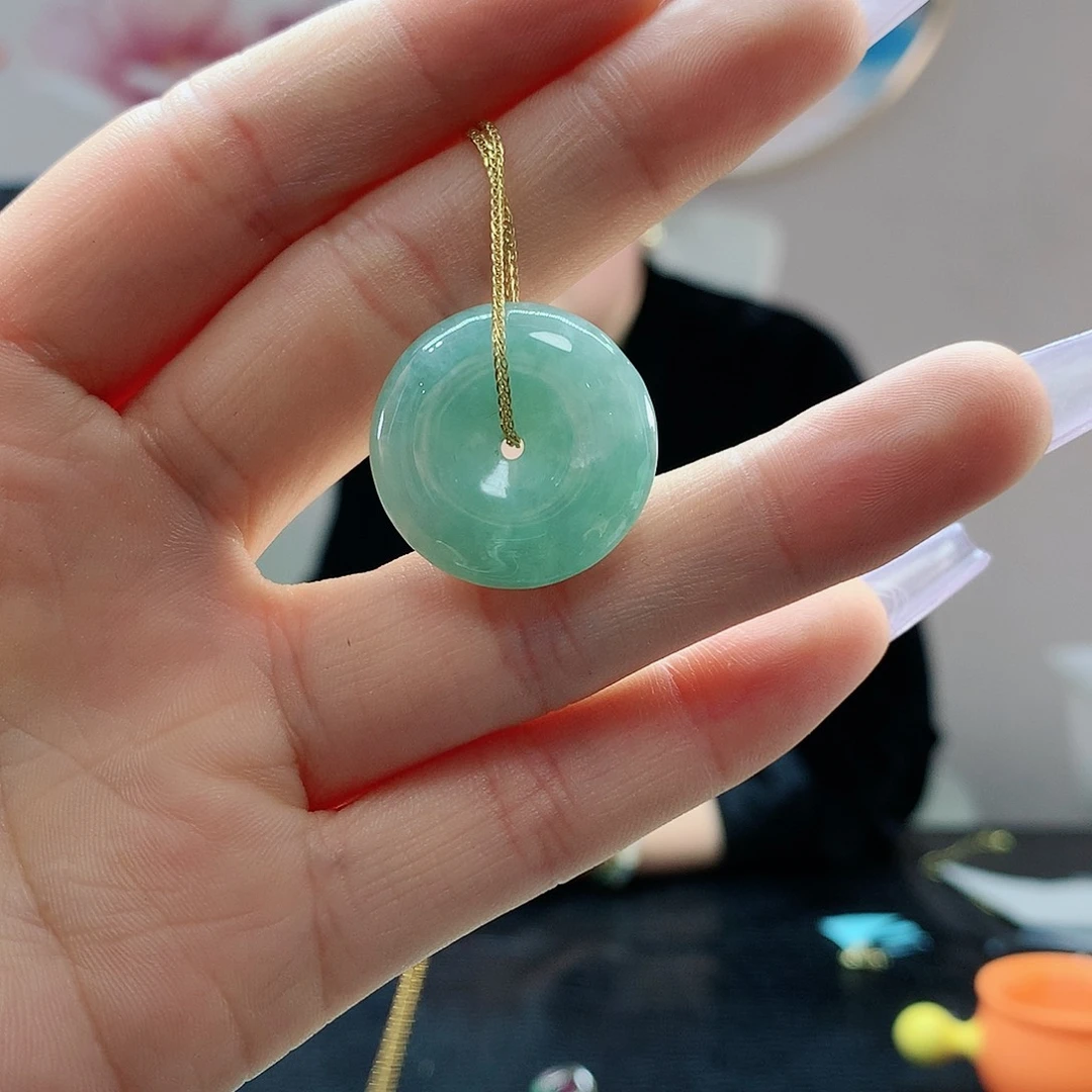 【闪购商品】翡翠吊坠(赠链)未镶嵌