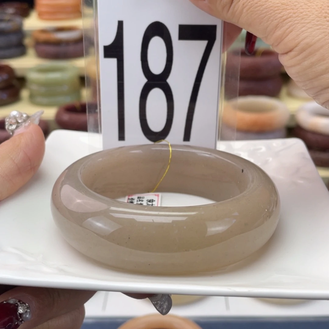 【闪购商品】石英质玉手镯未镶嵌