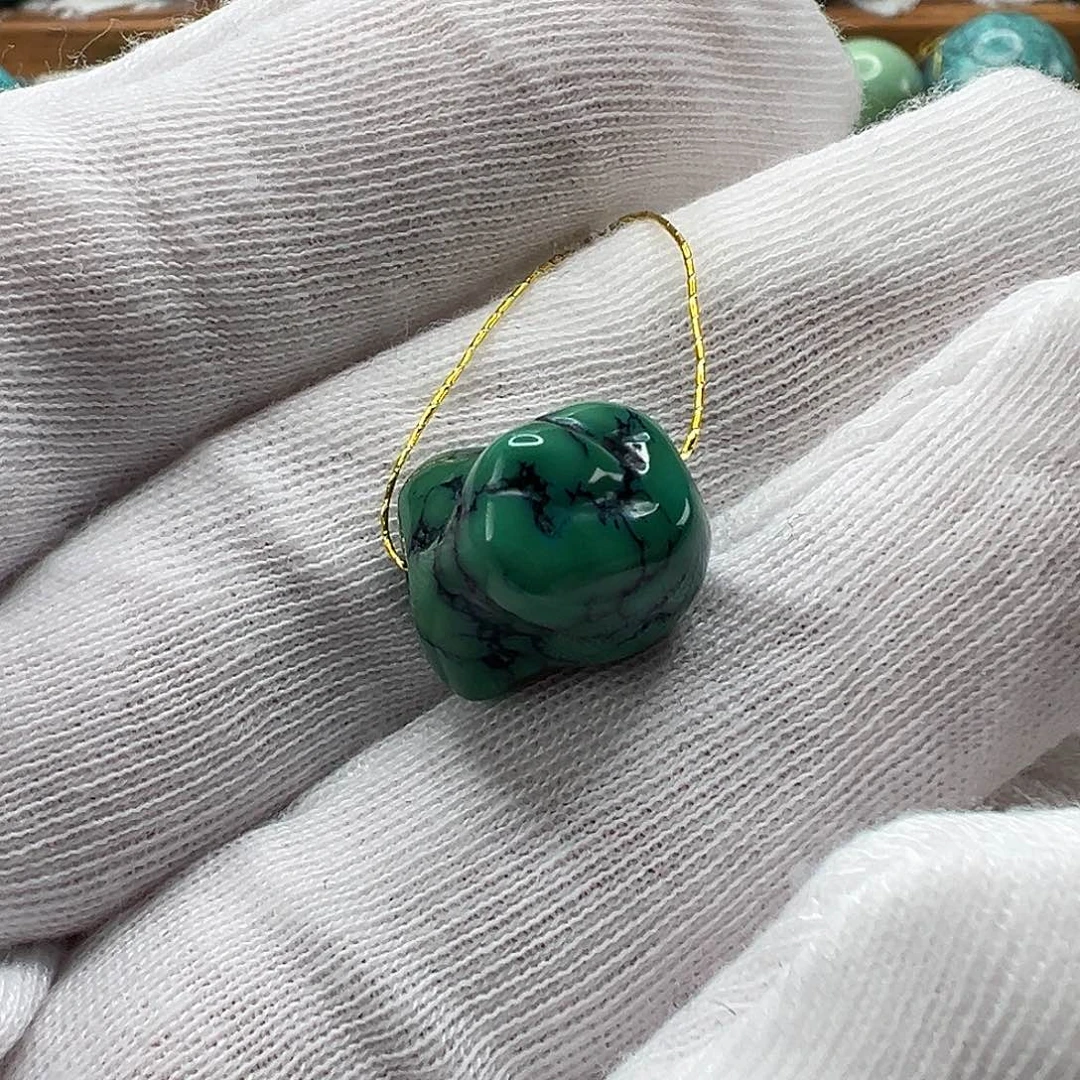 绿松石配饰未镶嵌