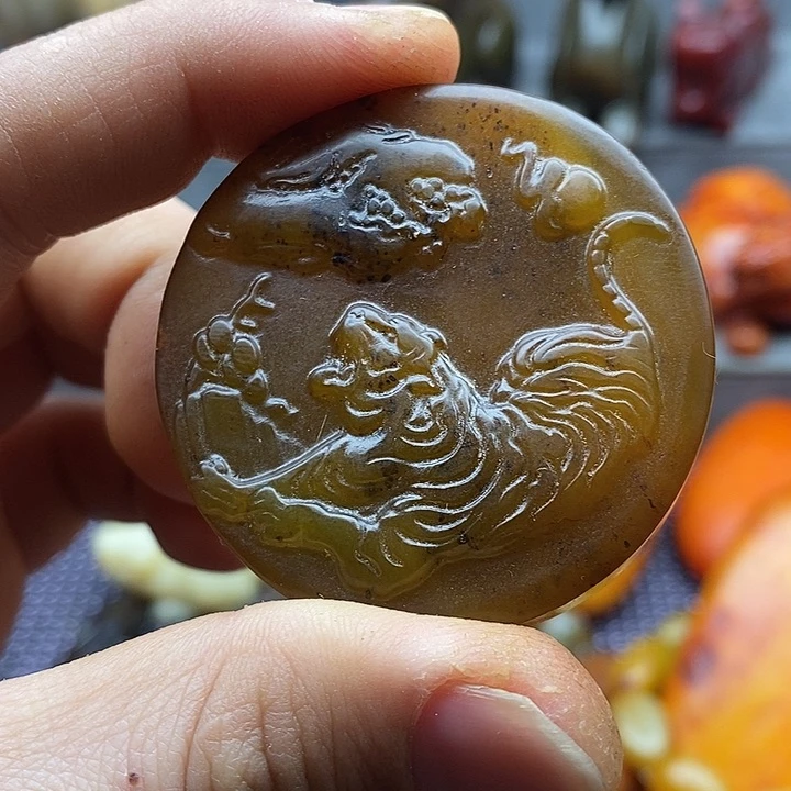 未镶嵌蛇纹石玉颈饰