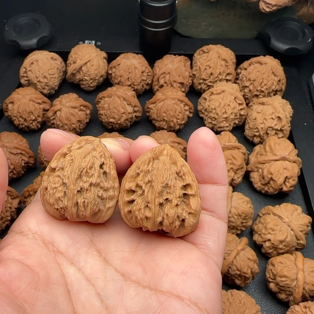 微瑕南疆石小坐佛
