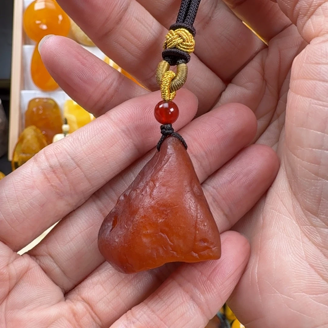 蜜蜡未镶嵌颈饰蜜蜡