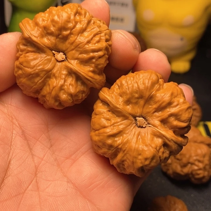 吊坠文玩核桃上**水大迟